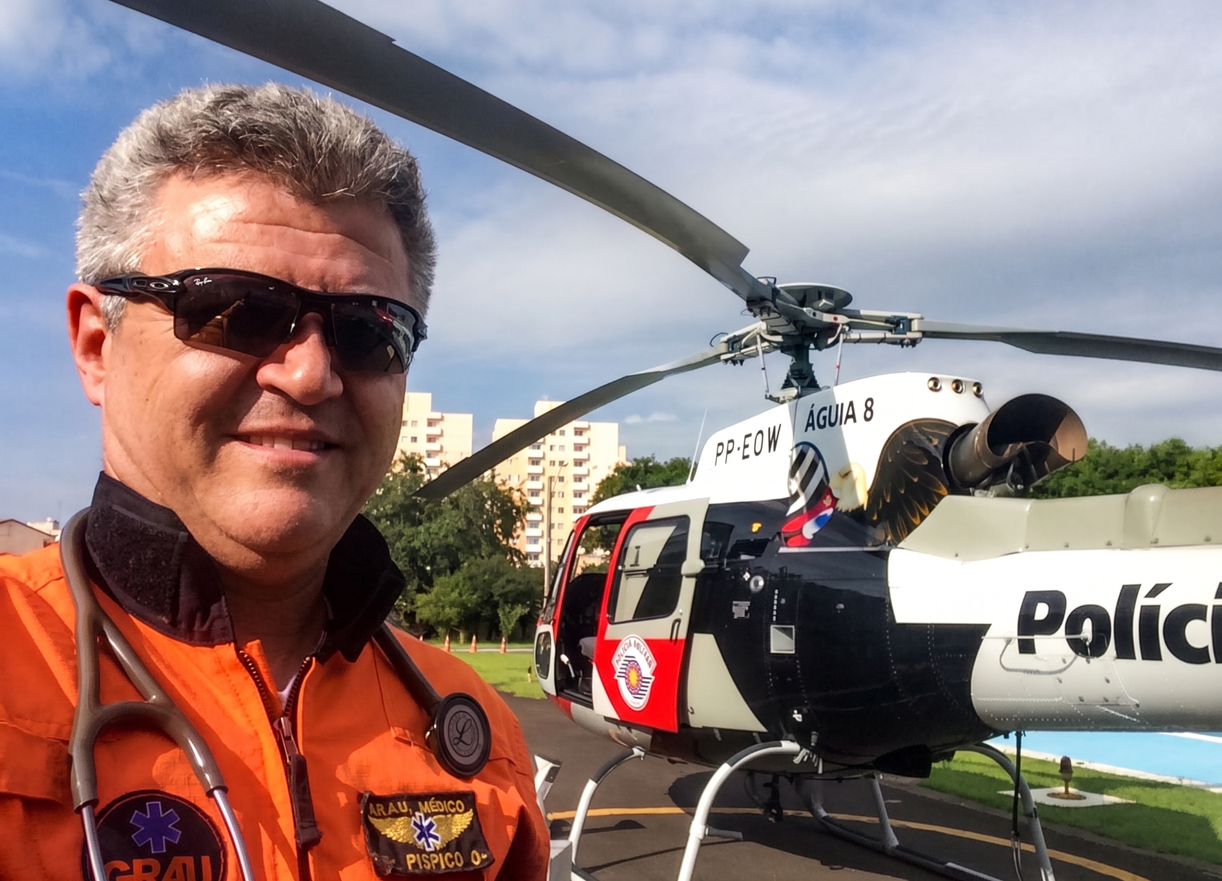 Dr. Agnaldo no Helicóptero Águia